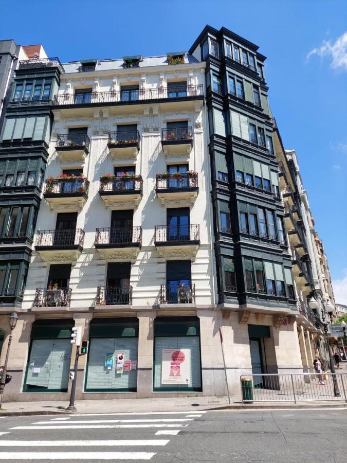 Habitaciones Turisticas Bilbao Centro Con Aire Acondicionado Exterior foto